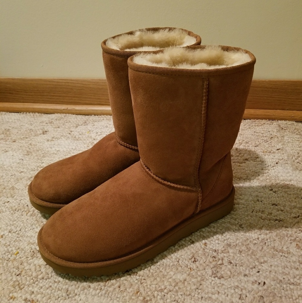 UGG Classic II Short Boot
